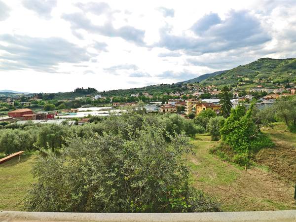 Primo ed ultimo piano indipendente