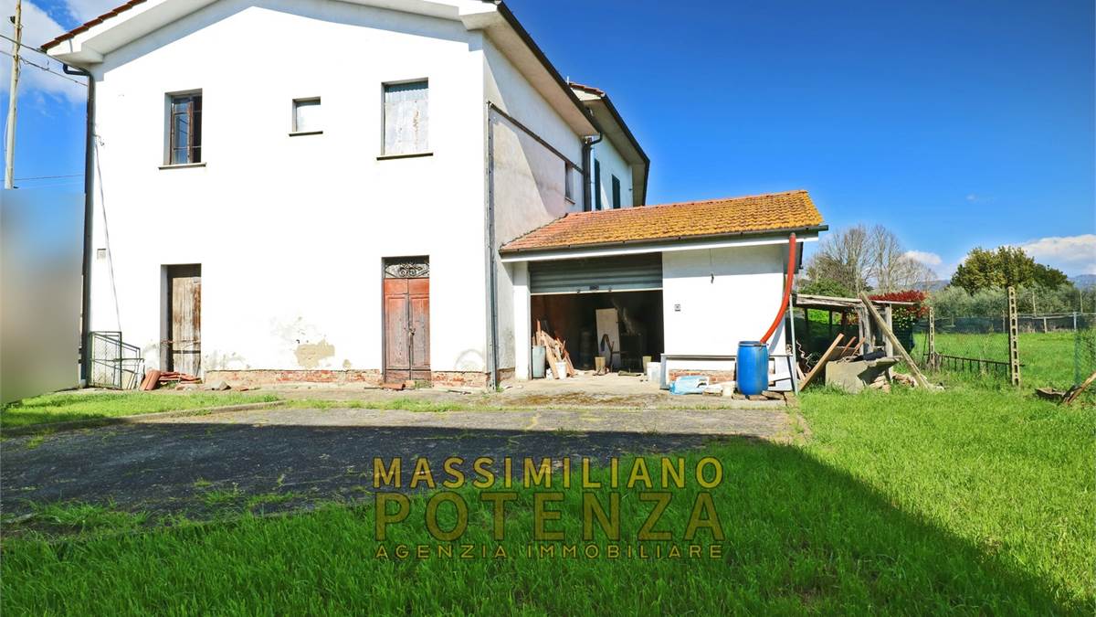 ESTERNO