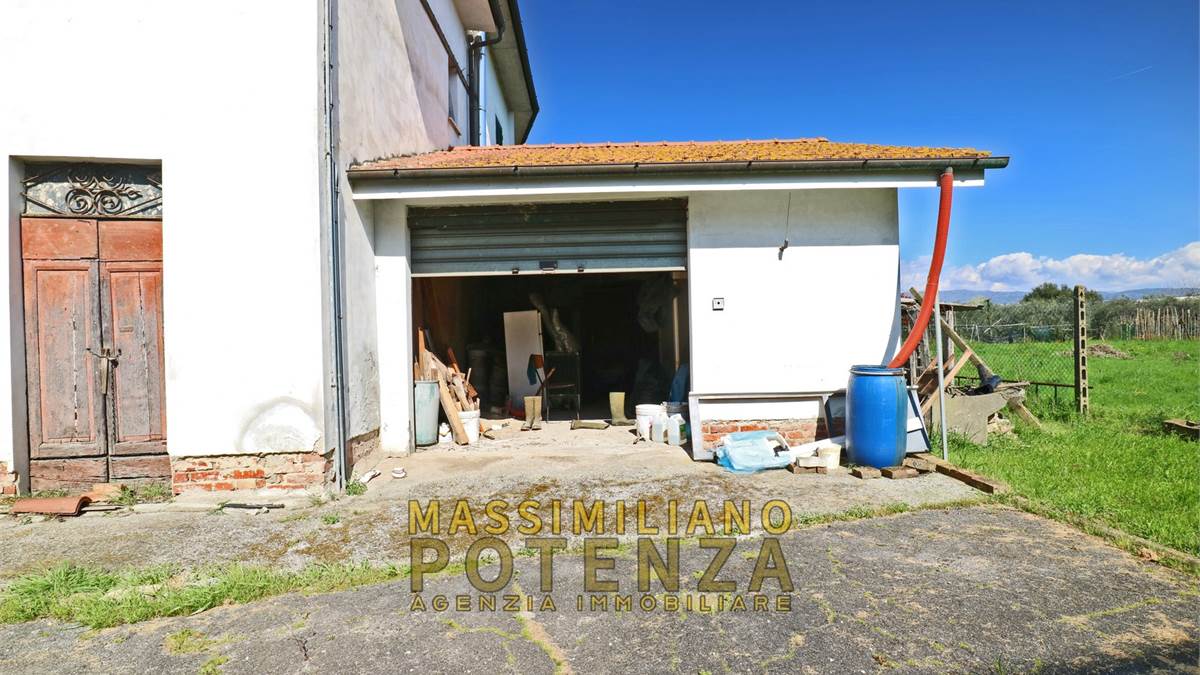 GARAGE